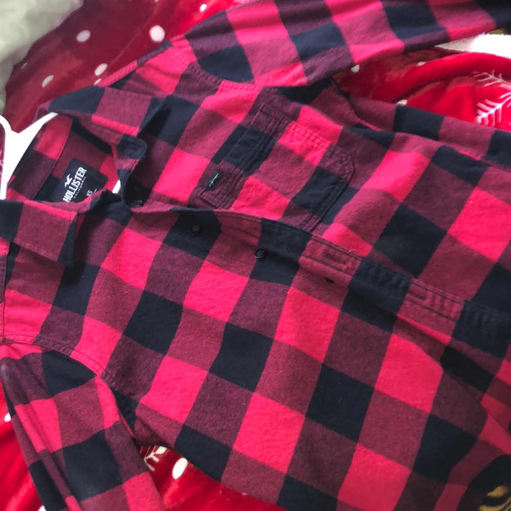Hollister shirt